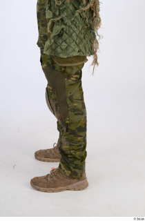 Andrew Elliott in Ghillie - A Pose leg lower body…